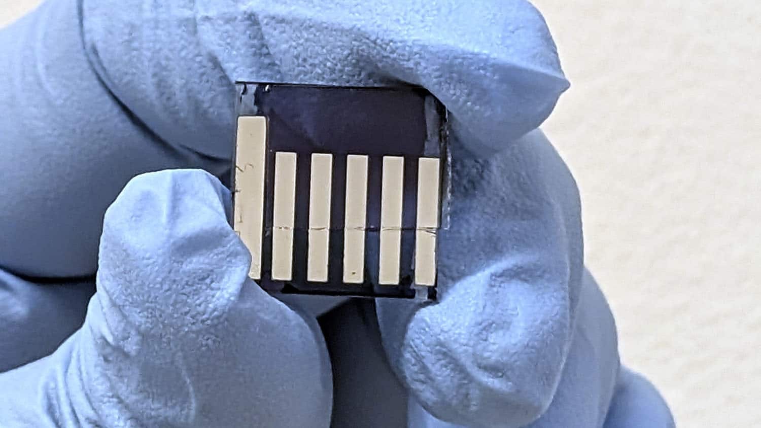 ed_interest_tiny_singlechip_spectrometer_eye_candy