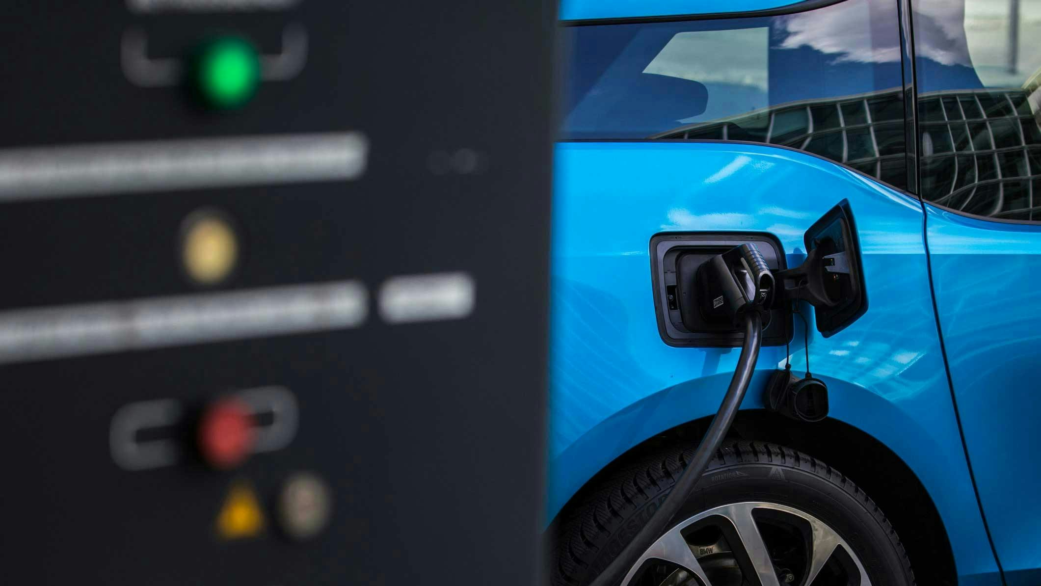 6941d22e3c09e2f69a5ce229 Dreamstime Lightpoet 123453836