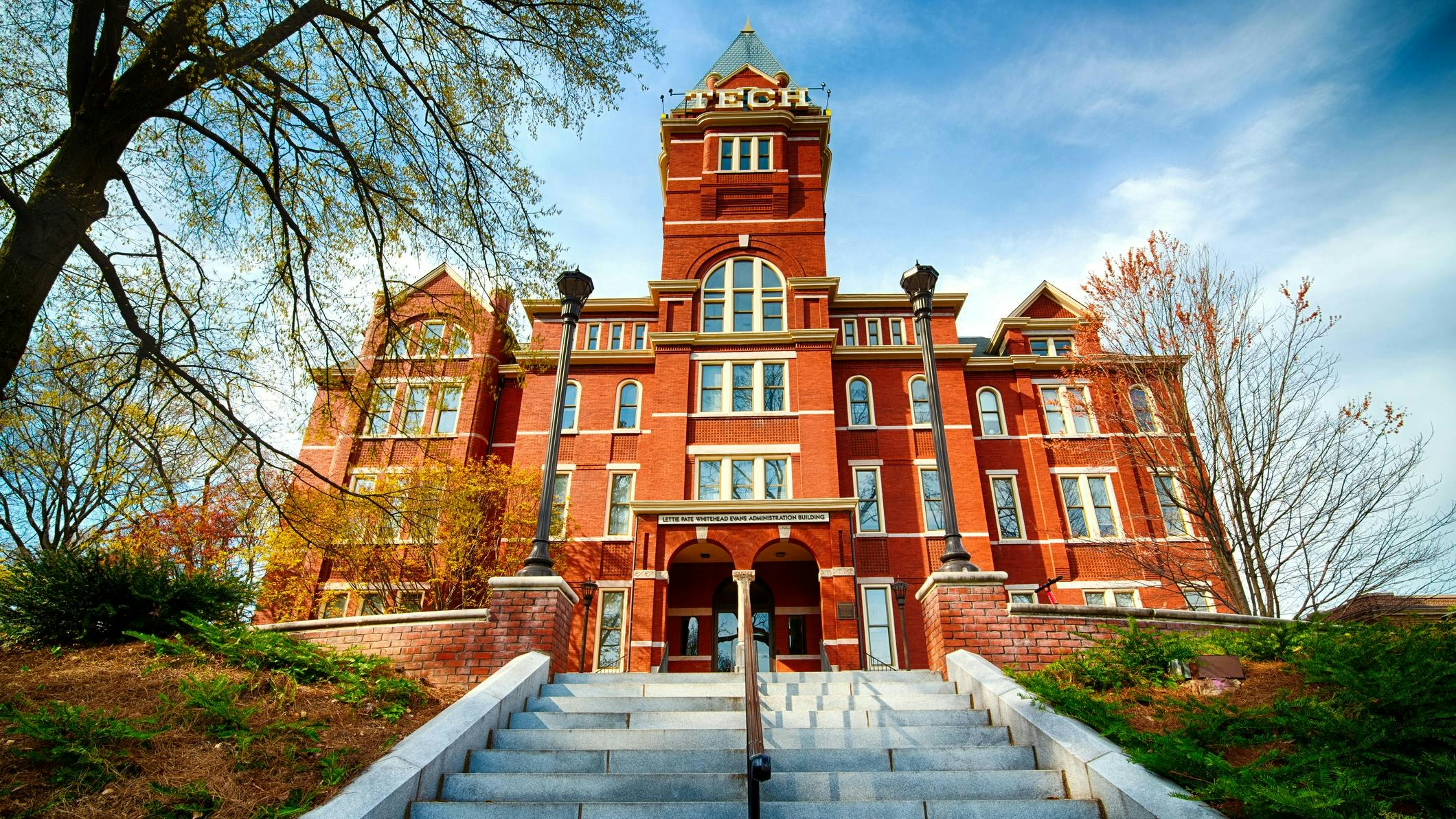 698e42ae50fe04969380f942 Dreamstime Robhainer 143554845