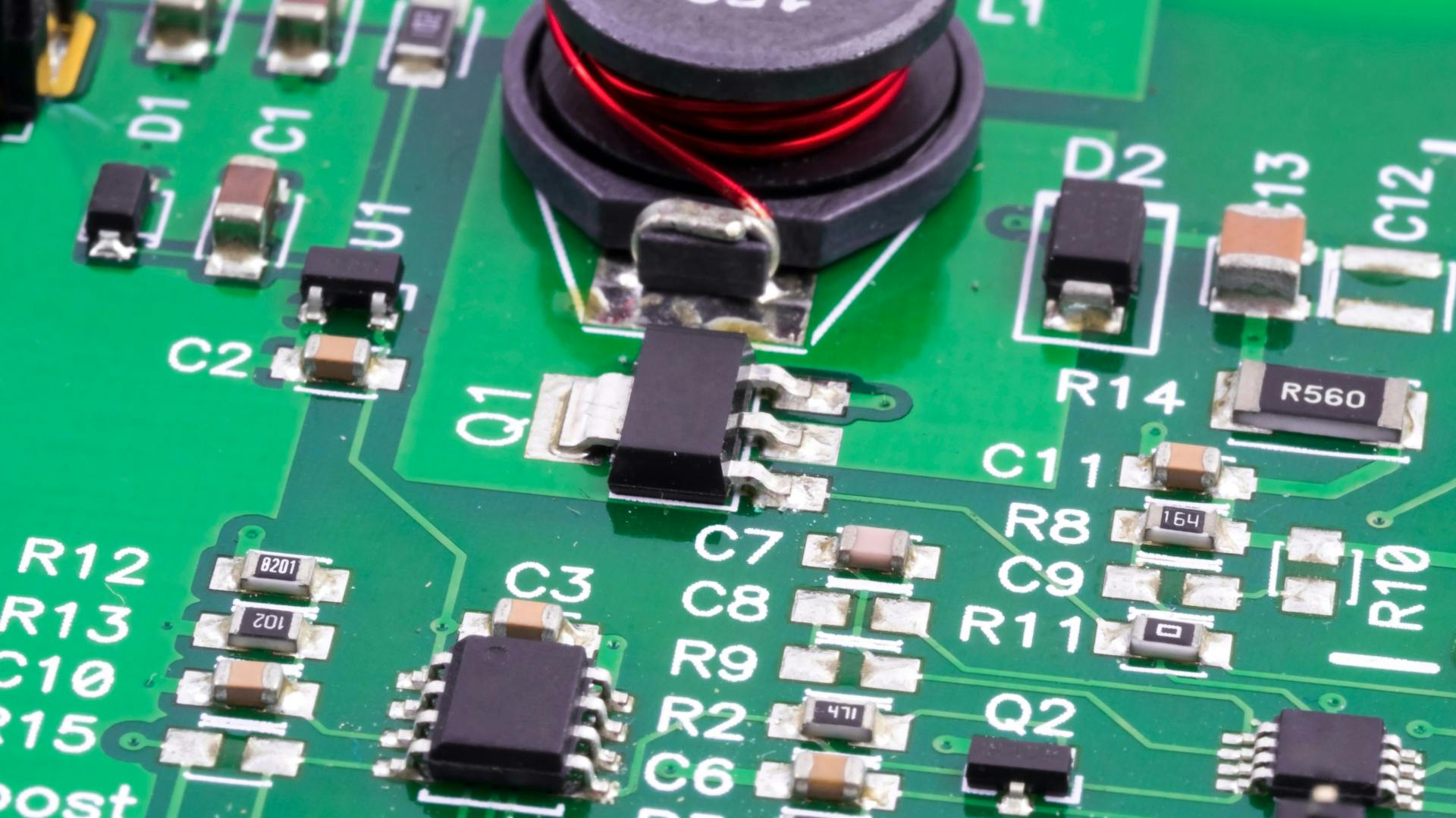 boostconverter_dreamstime_l_83281099