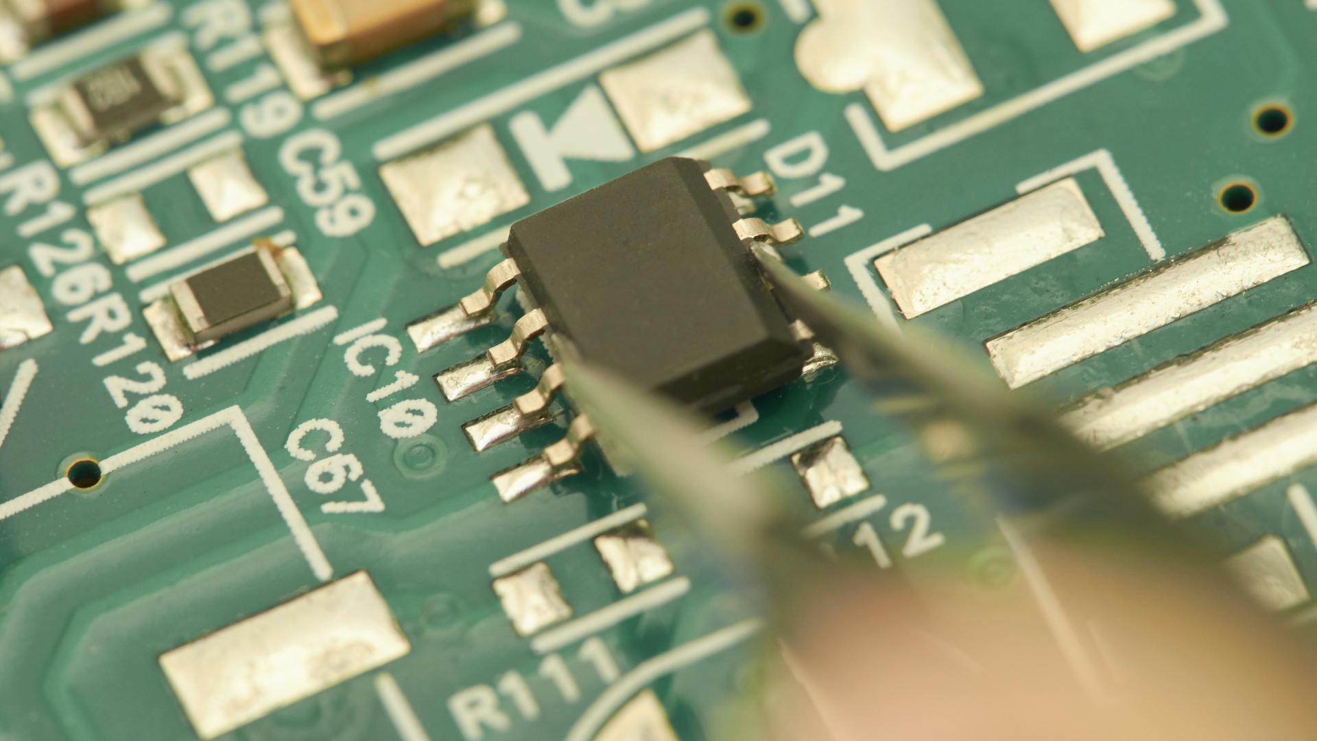 circuitboard_dreamstime_l_109807165