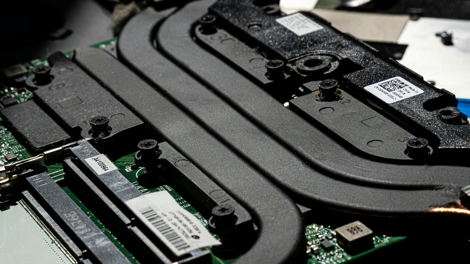 coolingsystem_dreamstime_395784486