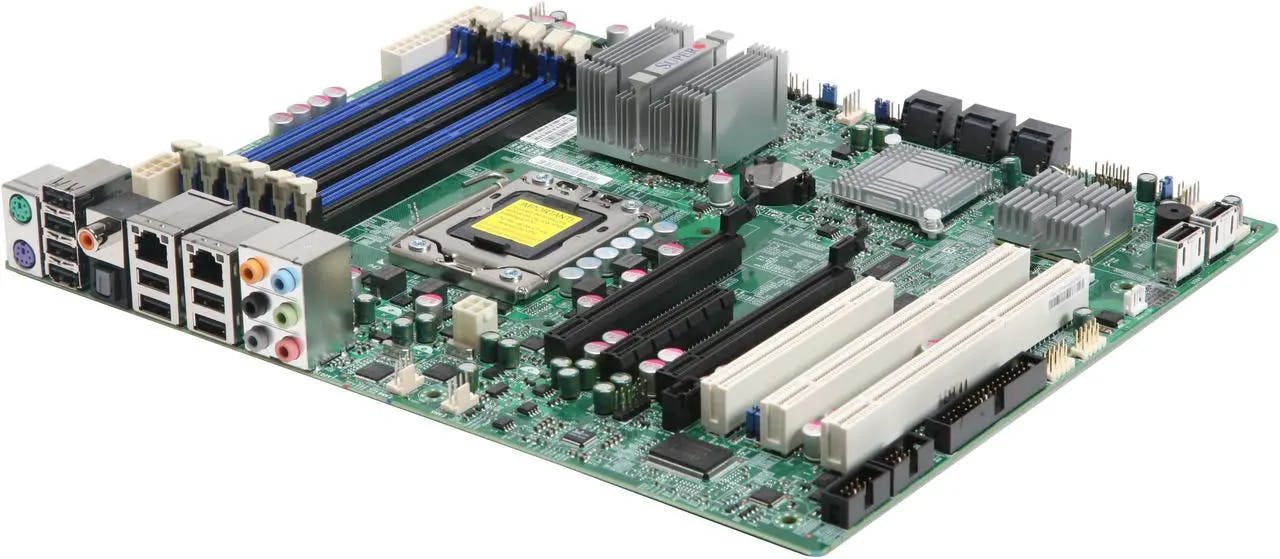 2. The Supermicro X8SAX motherboard supports the Core i7 Extreme Edition CPU.