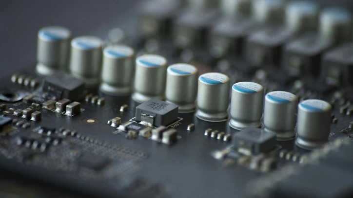 6a0372fc30bfd17d6cef9442 Micro Dreamstime 114132903