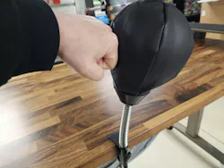 The desk knockout. It's funny, but for practical use, I think the bag needs to be bigger. I often punched the plastic around the bottom. The desk knockout. It's funny, but for practical use, I think the bag needs to be bigger. I often punched the plastic around the bottom.