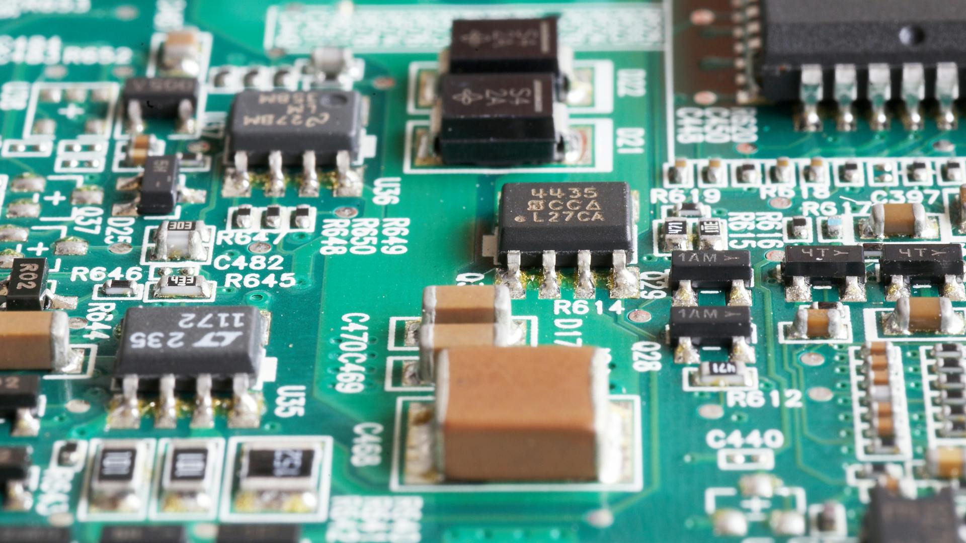 circuitboard_dreamstime_5560886