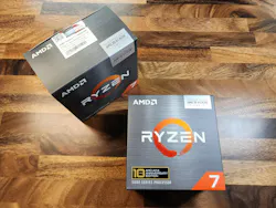 A Ryzen 7 5800X3D original box next to the 10th Anniversary Edition. The herald of remanufacturing? I hope so.