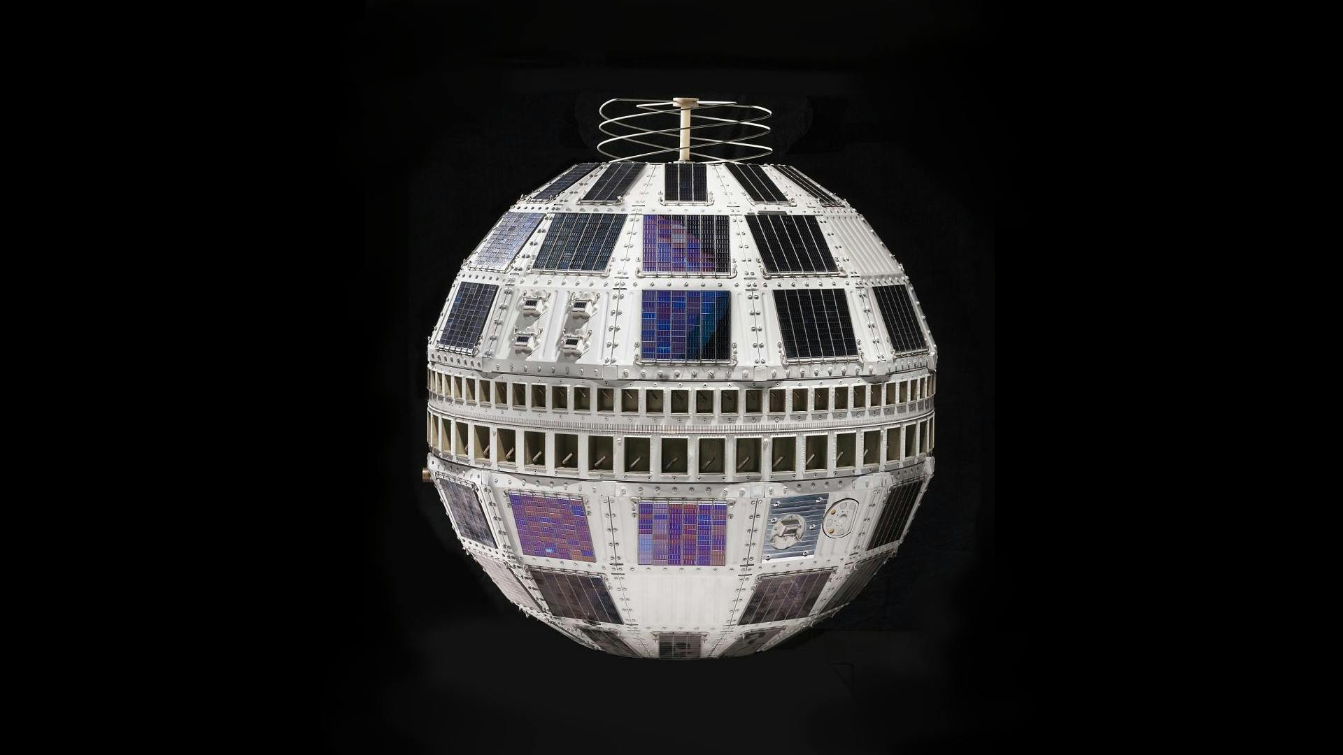 Telstar 1 replica