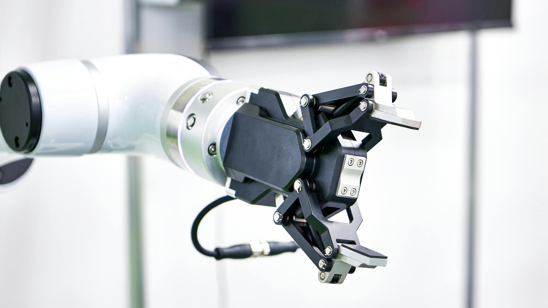 roboticarm_dreamstime_l_342278242
