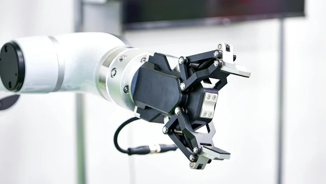 6aa189ca58ddc6bf507db717 Roboticarm Dreamstime L 342278242